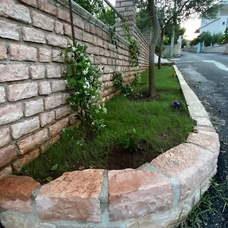 Studios&apartment Niko Luka