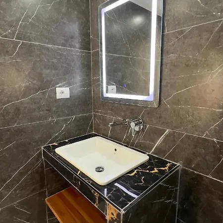 Studios&apartment Niko Luka