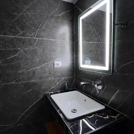 Studios&apartment Niko Luka